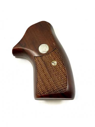 Charter Arms Walnut Grip Checkered, Chipped
