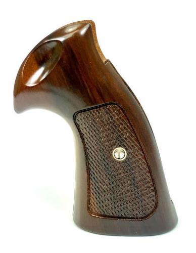 Smith & Wesson K Frame Walnut Target Checkered Grip BG - 925BG